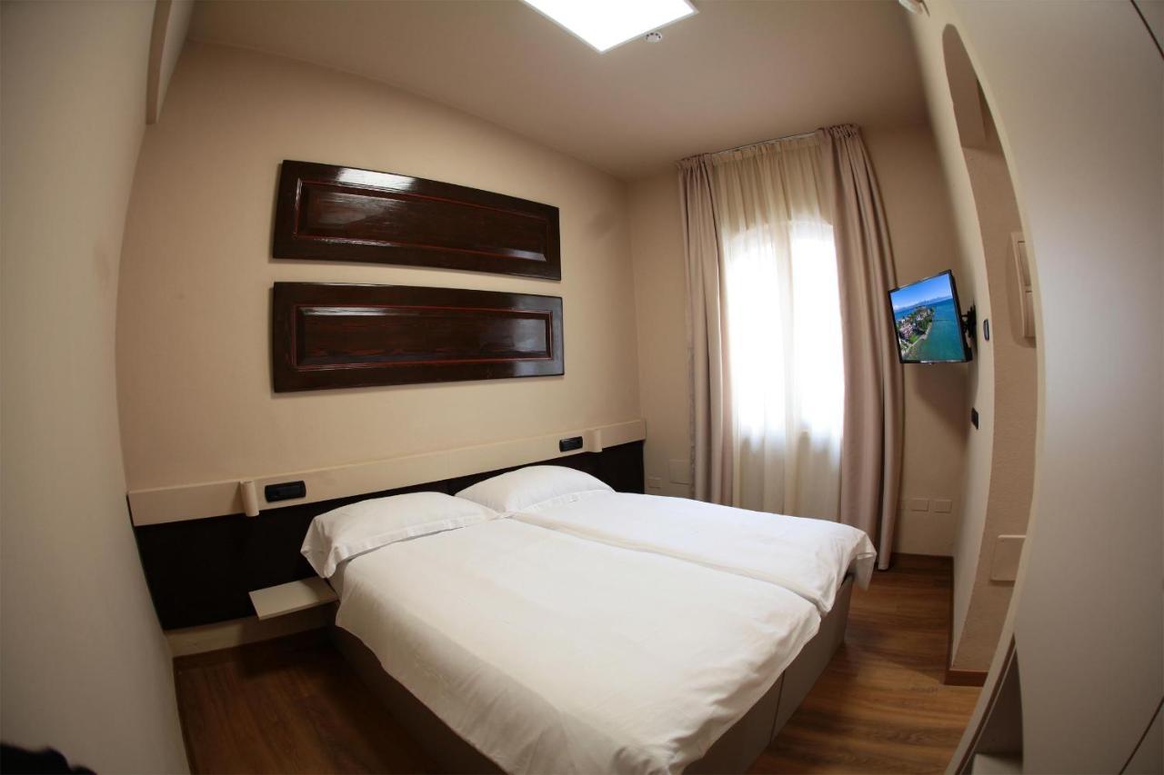Smeraldo Dip Villa Canneto Sirmione Eksteriør bilde